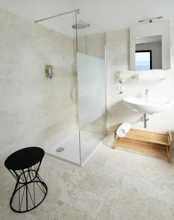Aqva Boutique Hotel (Adults Only) Sirmione Ruang foto