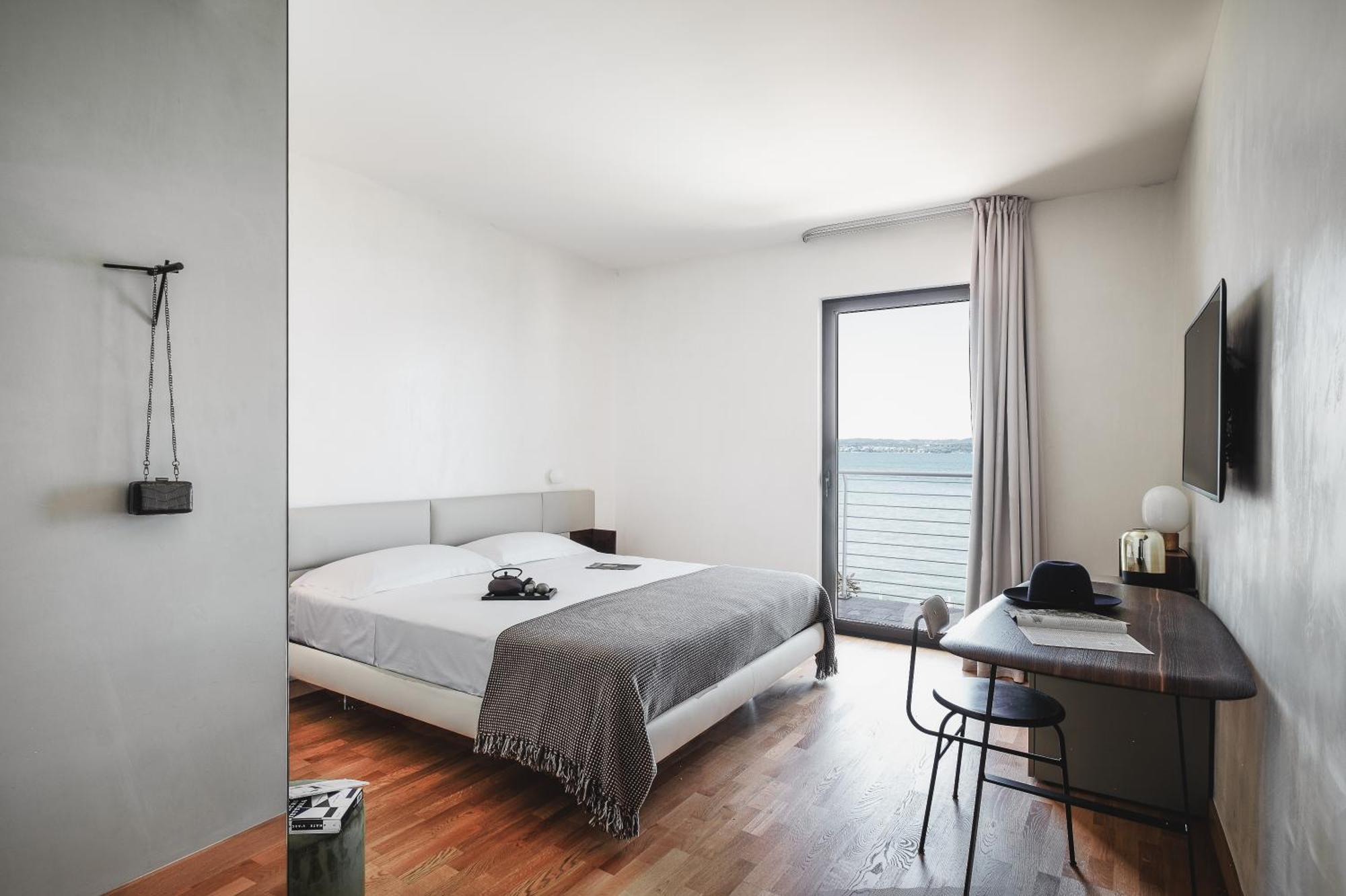 Aqva Boutique Hotel (Adults Only) Sirmione Bagian luar foto