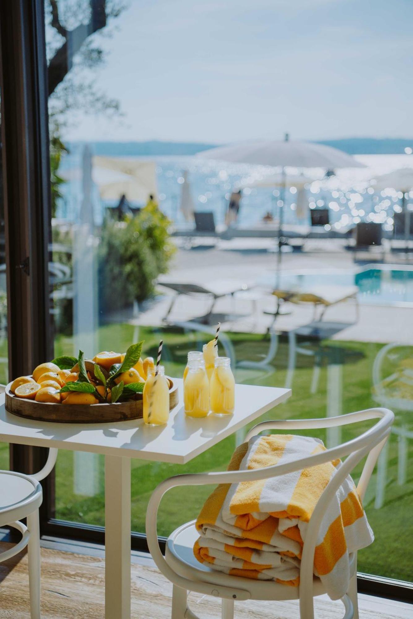 Aqva Boutique Hotel (Adults Only) Sirmione Bagian luar foto